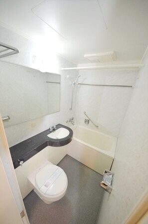 レジディア神田岩本町の物件内観写真